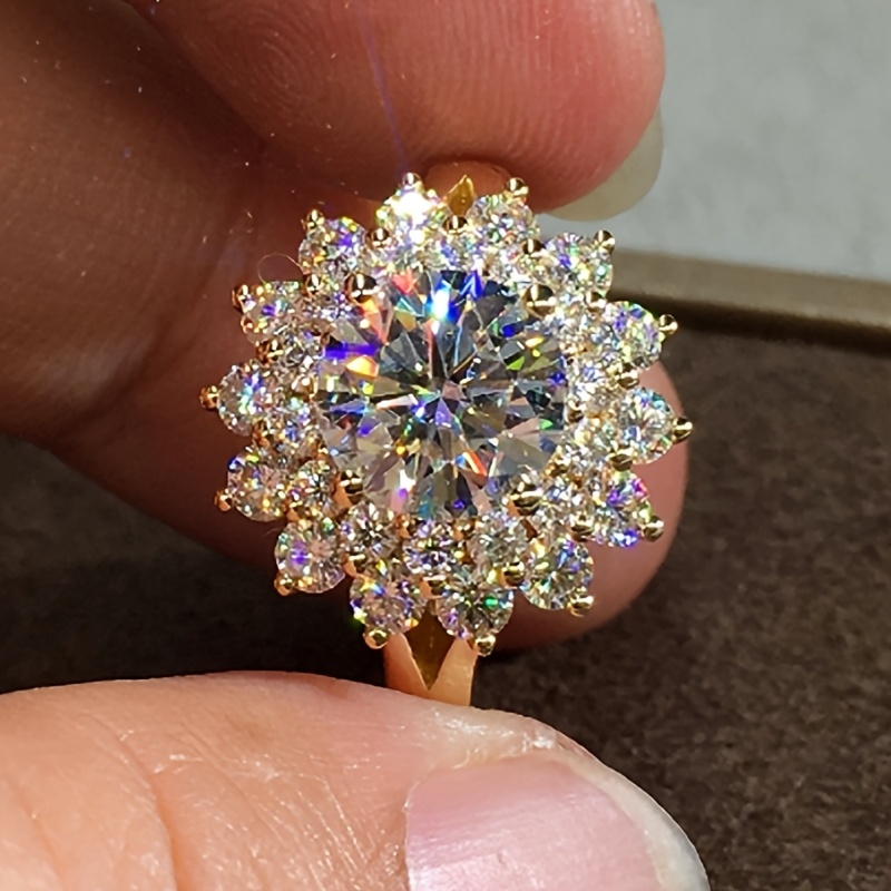 E-shop Ein luxuriöser, doppellagiger Blütenblatt-Ring für Damen, verziert mit funkelnden synthetischen Zirkonia, mit einem Sonnenblumen-Design, für