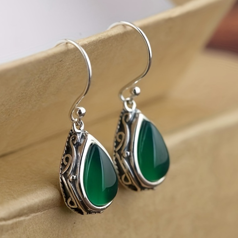 E-shop Retro-Bohemian-Ohrringe für Damen mit geschnitztem Muster, eingelegtem tropfenförmigem Synthetik-Zirkonia, ideal für , Partys, Hochzeiten,