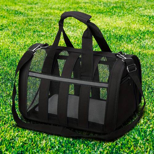 in this foldable soft bag for cats and dogs of soft material with a hollow mesh it a portable suitable for small medium and large pets