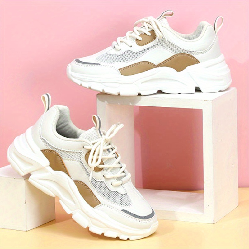 Atmungsaktive Damen-Sneaker mit Mesh und Blockabsatz Weiß Gold  Freizeitlaufschuhe, Weiche EVA-Sohle, Schnürdesign für Fitnessstudio,  Tennis,