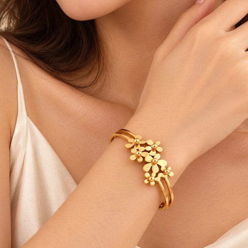3pc Unisex 18K Golden Plated Bracelet and Ear Jewelry Set, Workplace Style