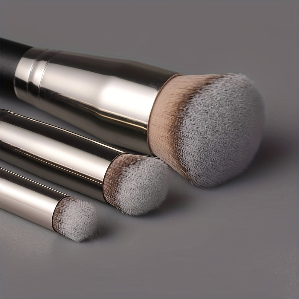 

A Set Of Foundation Brushes, Suitable For Liquid Cosmetics, A Professional Brush Set For Blending Liquid Creams And Flawless Powders, Applying Cosmetics With A Zebra Concealer.