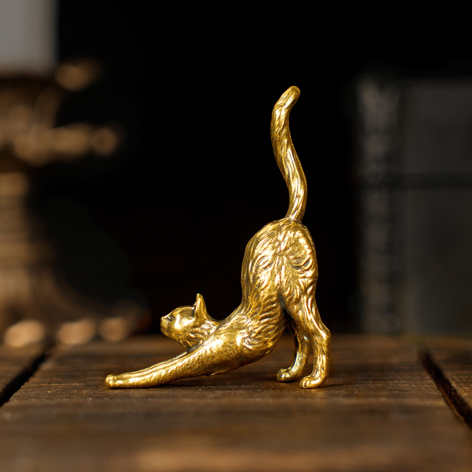 TEMU 1pc Seductive Cat Sculpture-elegant Stretched 100% Solid Brass- Decor Desk Ornament Collectible Art Piece Office Accent Artistic Scene Decoration
