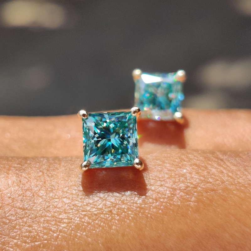 1pair 1Carat Classic 925 Silvery Blue-Green Princess Cut Moissanite Stud Earrings - Daily Wear and Ideal Anniversary or Christmas Gift for Women and Men