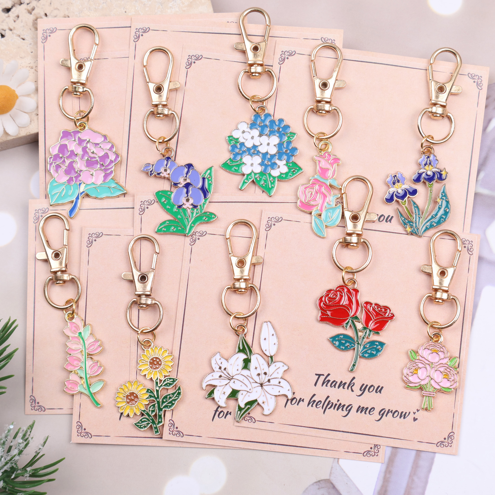 TEMU Gift For Her/him 10pcs Set Of Stylish And Elegant Floral Party Keychains, Including Romantic Small Keychain Charms Such As Roses, Carnations,