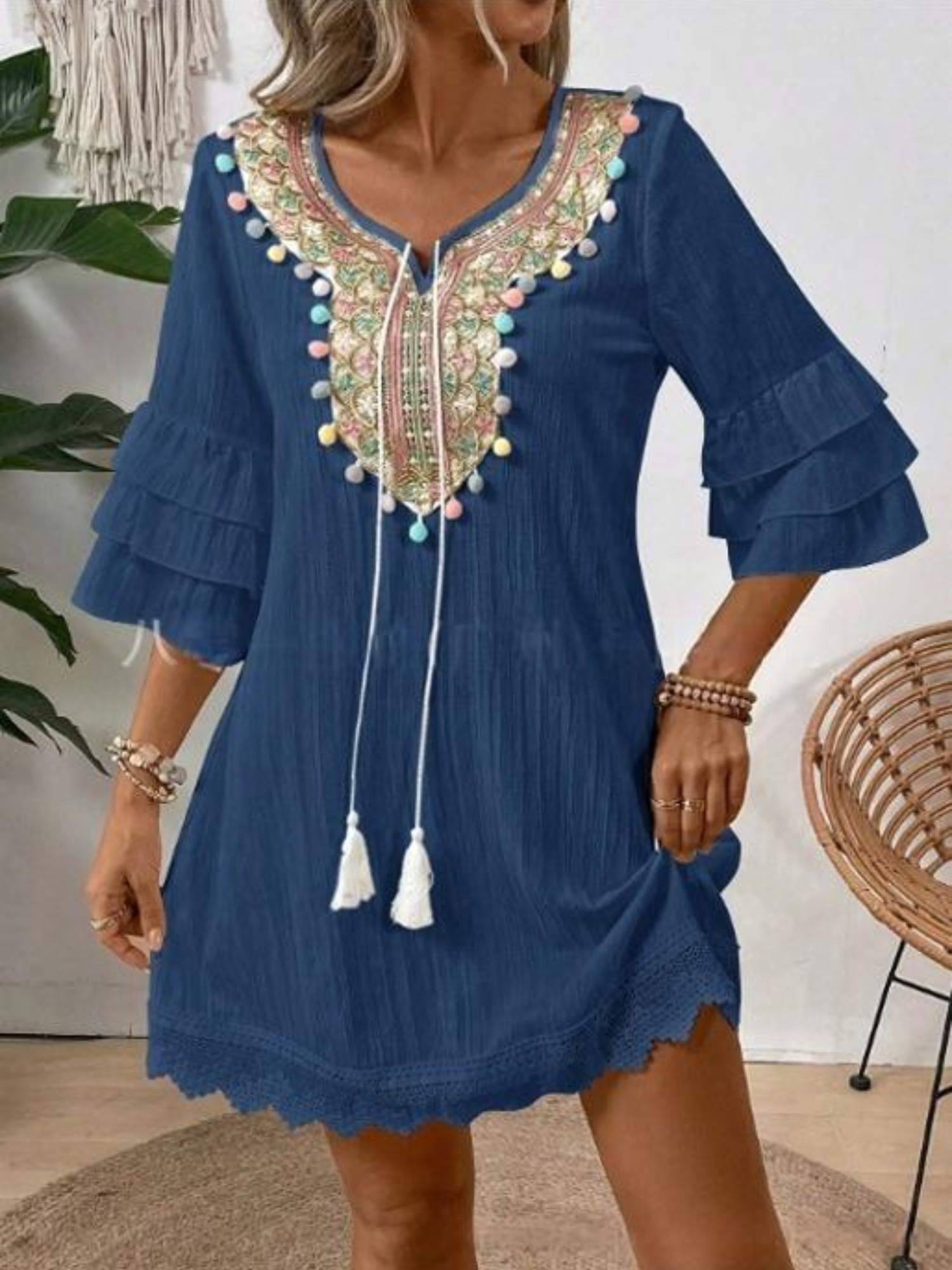 short sleeve cocktail wedding dress A-Line Dresses Plus Size Guest Tea Length V Neck Satin with Sleek Pleats Pure Color originalsupplier: insta girl Perfect for your reception. Størrelse:XL Ariana Asymmetric Velvet Midi