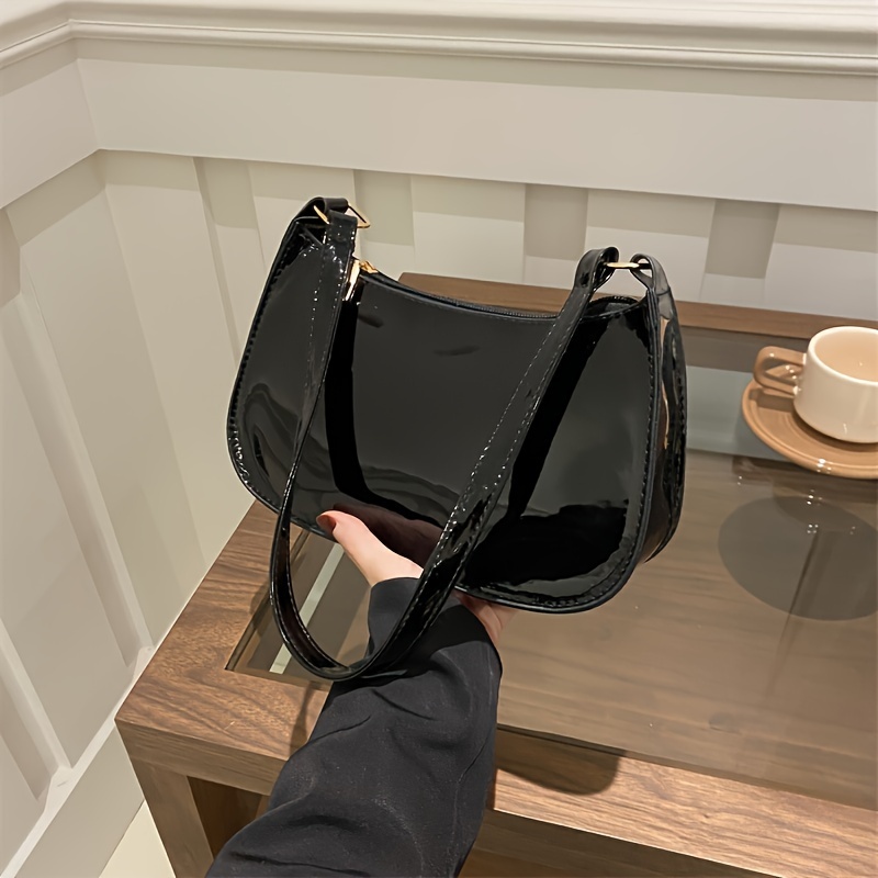 Image of Women's Retro Hong Style Shoulder Bag - Solid Red Suitable For Daily Use, Zipper Closure Handbag With Fixed Strap, Lightweight Crossbody Purse For,, Travel, Casual Retro Bag