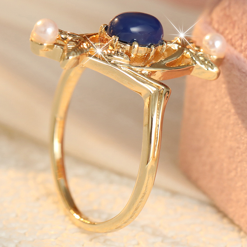 Women's Vintage Plated Leaf Hollow-Out Ring, Elegant Gift