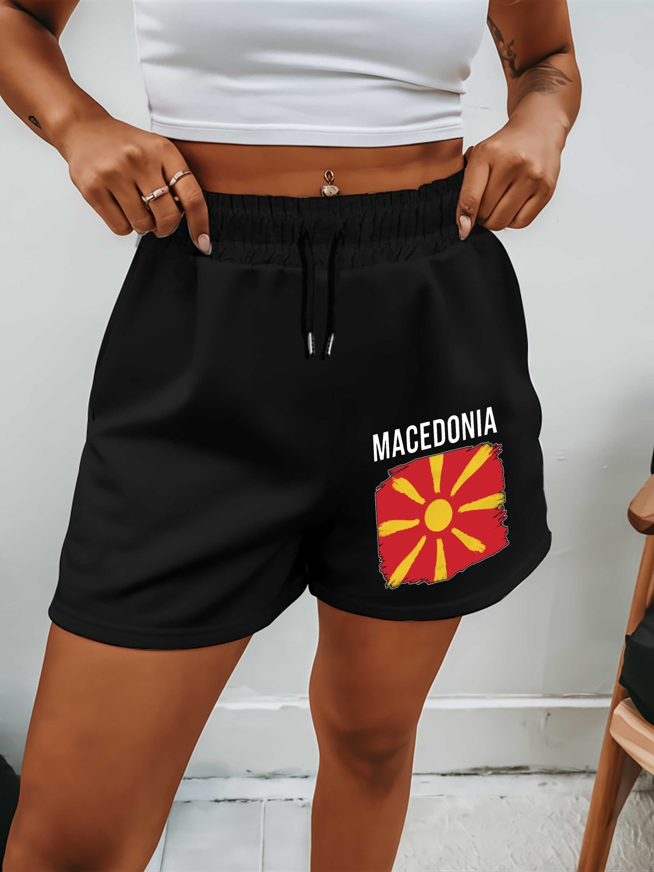 женски летни шорцеви со дизајн на знамето на   - лесни, провидливи средно долги плажни шорци за надворешна и секојдневна облека, модерни, прилагодлив појас, стилски и удобни материјали детали 4