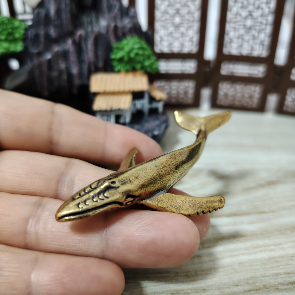 TEMU Antique-style Handmade Brass Whale Ornament, A Creative Tea Pet Decoration For Study Or Office Desk, A Collectible Craft.