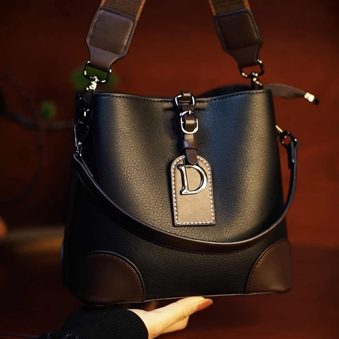 Image of Stylish Women's Bucket Bag- Casual Crossbody Bag, Design, Black/brown, Adjustable And Removable Shoulder Straps, Suitable For Daily Use