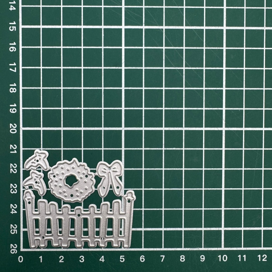 Small Fence With Wreath Metal Cutting Dies For Diy Scrapbooking Card Making Stencils Embossing Craft Decoration