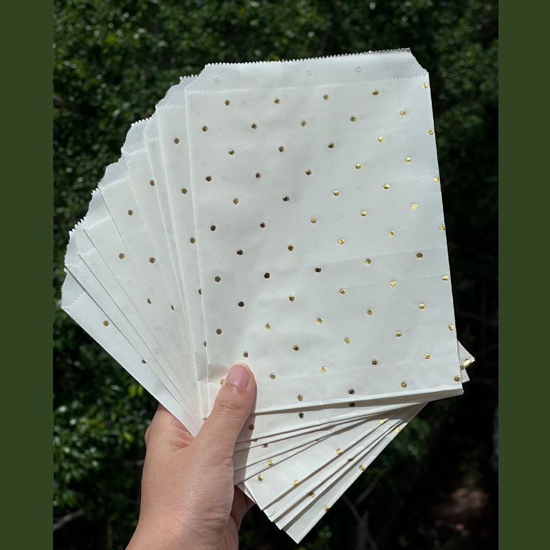 TEMU 10pcs White And Golden Polka Dot Paper Gift Bags, 13 X 18cm Elegant Favor Bags For Weddings, Bridal Showers, Engagement Parties, Luxury Gift