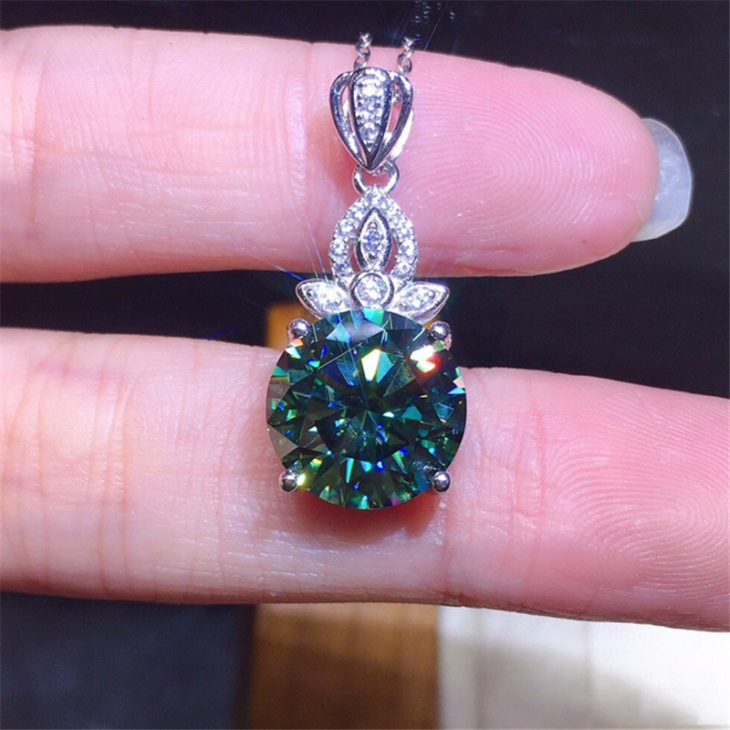 TEMU 925 Sterling Silvery 3-carat Green Moissanite Pendant Necklace, Bohemian Style, Elegant And Fashionable Design, Suitable For Daily Wear, Dates And Parties