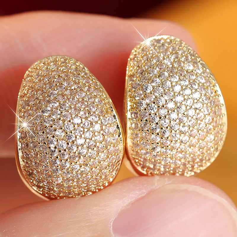 Women's Elegant Minimalist Golden Color Chunky Hoop Earrings