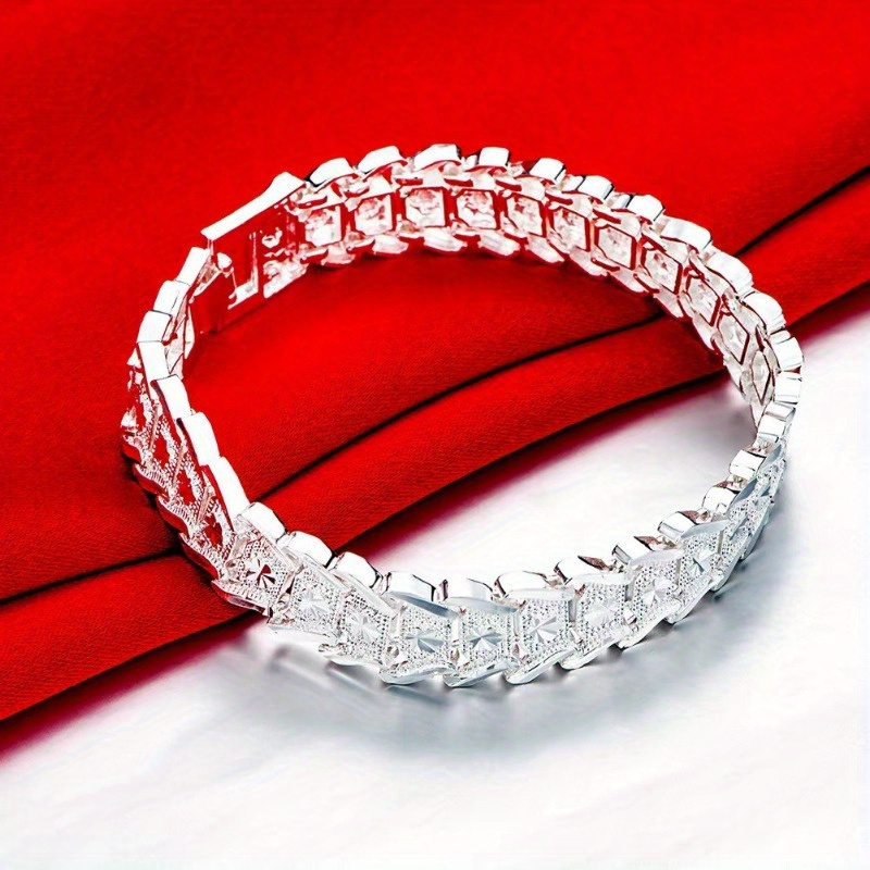 

Creative S925 Silvery Bracelet With 12mm Coin Width - Simple And Elegant - Hypoallergenic - Suitable For And Parties - Perfect Gift For Women