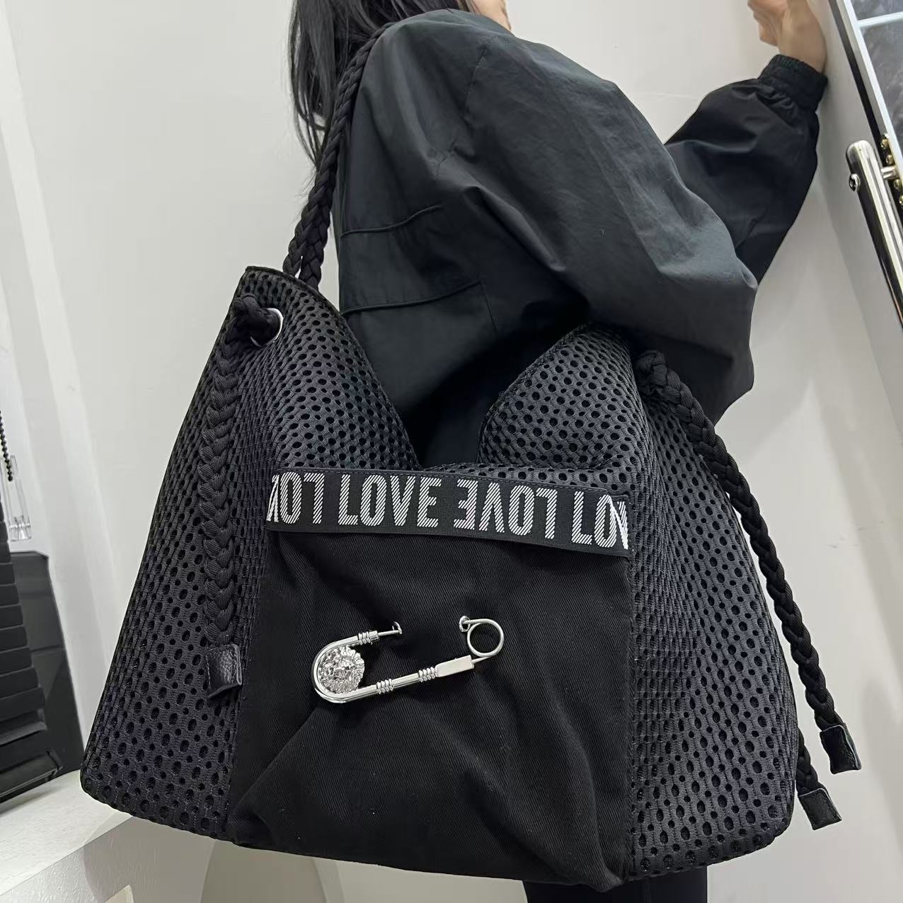 Image of Ladies' Fashionable And Casual Large Capacity Mesh Spliced Shoulder Bag, Retro Street Style City Bag, Large Pin Design Y2k Front Pocket Handbag, Suitable For Daily Use And Vacation