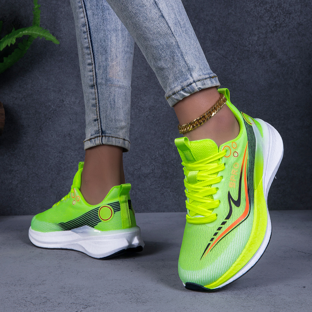Image of Women's Breathable Gradient Color Running Sneakers - Lightweight Low-top Anti-slip Sole & Cushioned Insole, Stability Suitable For Gym, Walking,, Casual Sports - /outdoor Wear