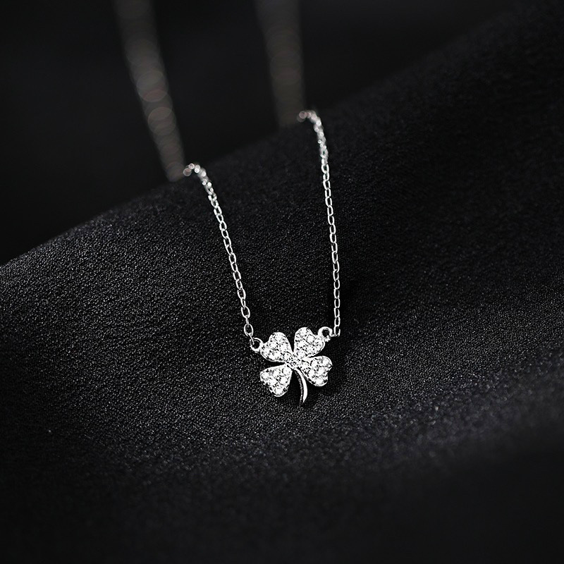 TEMU Exquisite Silvery Clover Copper Pendant Stainless Steel Thin Chain Necklace Women' Spring And Summer Versatile Clavicle Chain