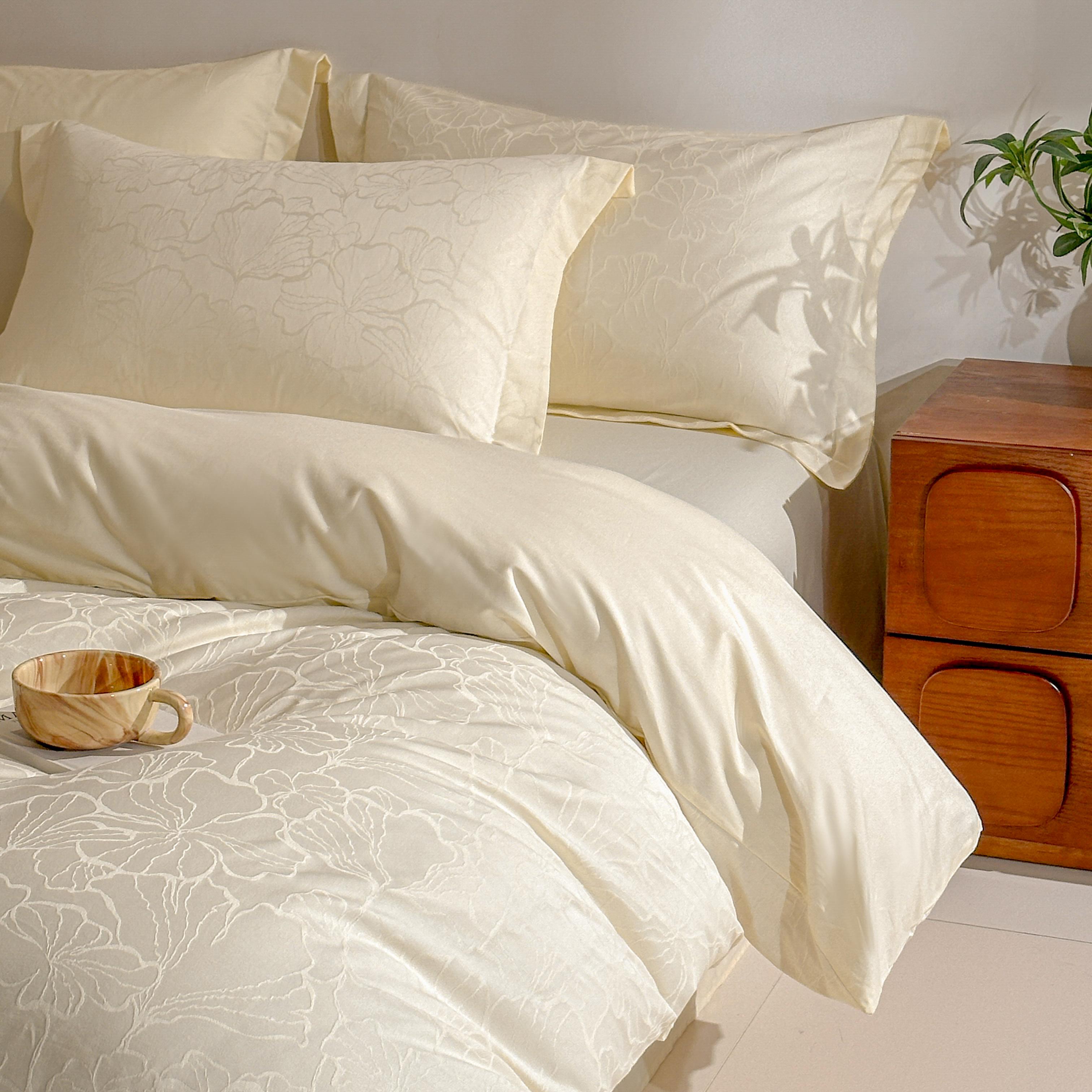 4pcs Luxury 100% Cotton High-Quality Duvet Cover Set, 1 Duvet Cover+ 2 Pillowcases+ 1 Flat Sheet, Soft Skin-Friendly Breathable, All Season for Single& Double Bed, Machine Washable, Ideal for Home, Dorm, Bedroom, Apartment& Guest Room