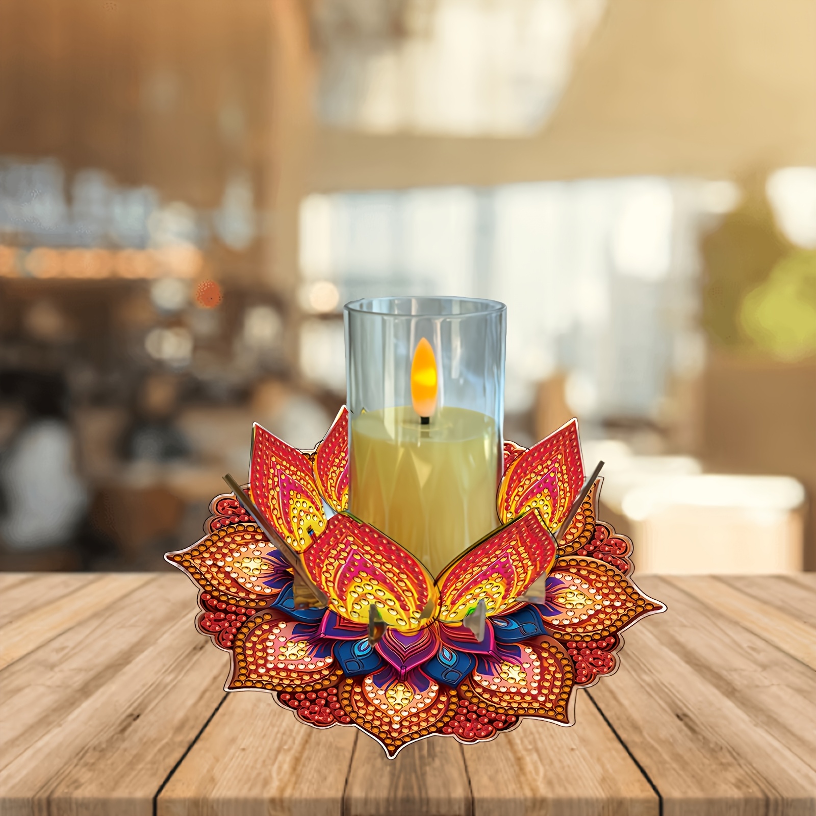TEMU Ein Diamant Malerei Kerzenhalter Set mit einem lotusförmigen Design, mit einem Mandala Blumen Thema. Dieser Kerzenhalter aus Acrylmaterial ist