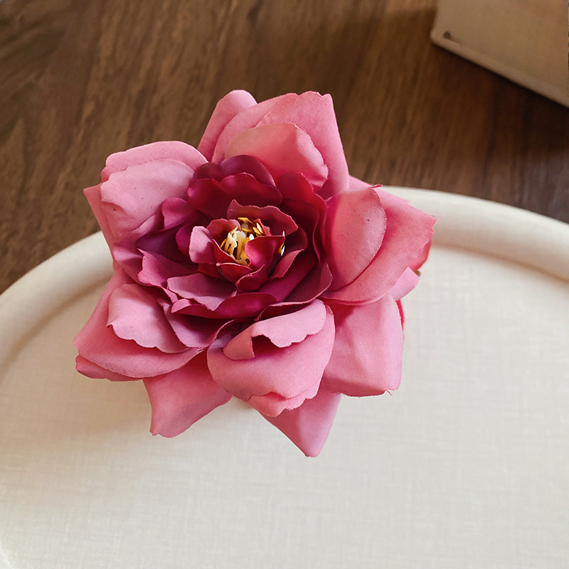 Große Rosen-Haarklammer In Flieder – Lotusblüten-Design, Aus Kunststoff/Polyester, Dekoratives Haaraccessoire
