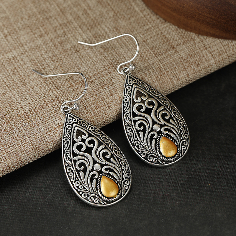 Vintage Two-Tone Hollow Teardrop Earrings for Casual Styling