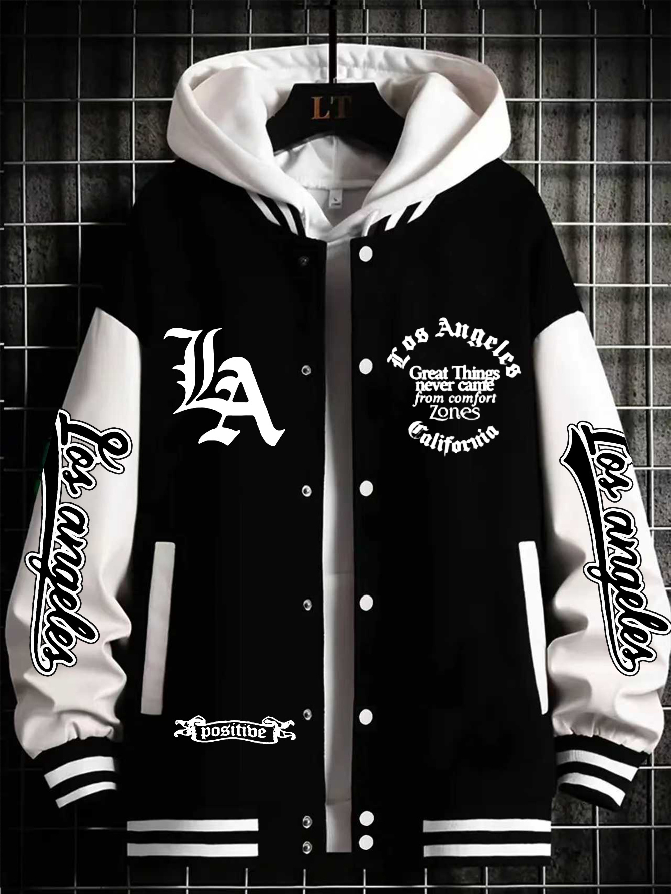 Chaqueta de béisbol LA - Estilo urbano americano, imprescindible para creadores de tendencias, letras de Los Ángeles con estampado positivo, diseño único, ropa urbana 2026