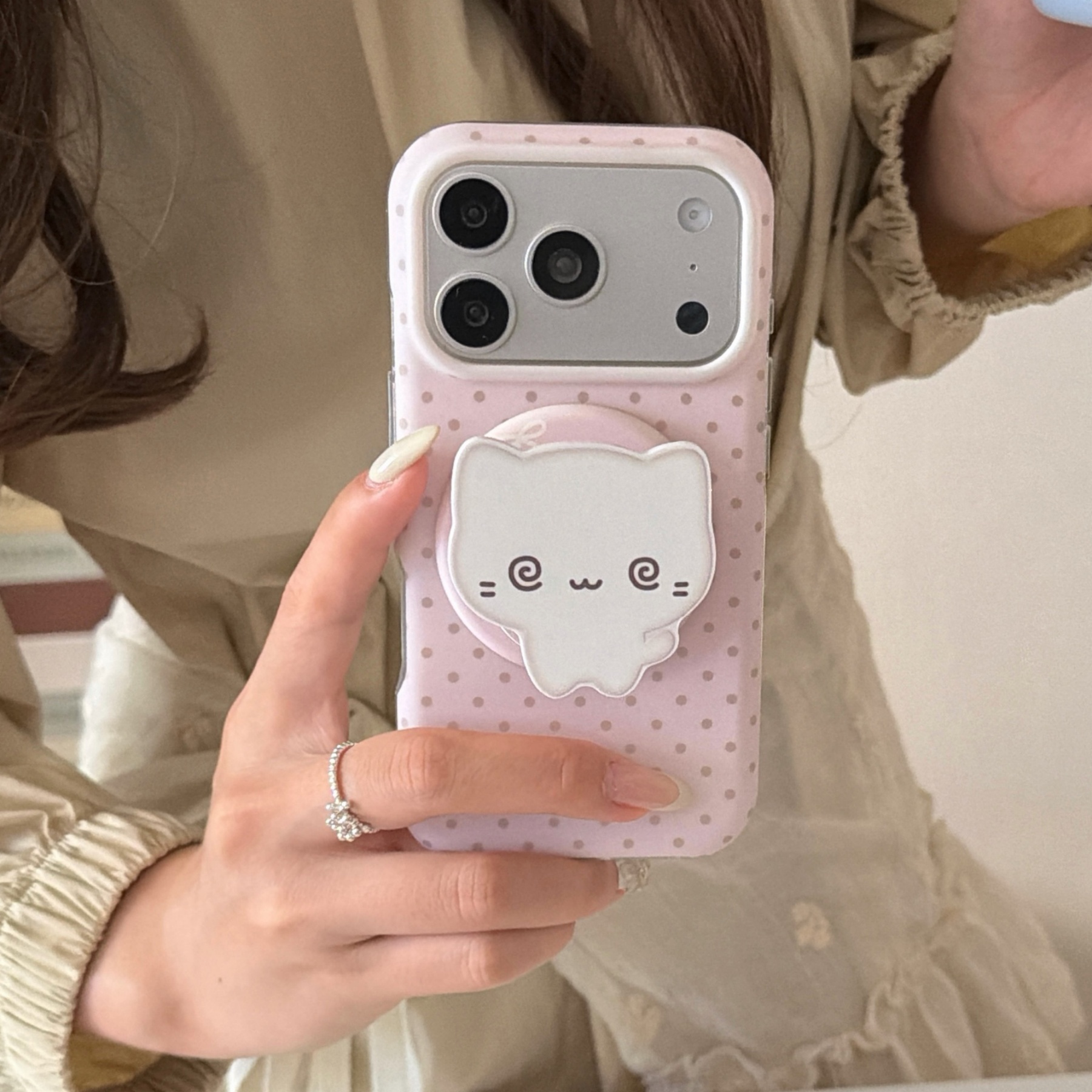 TEMU Phone Case: Fashionable And Creative Magnetic Polka Dot + Little White Cat Stand Phone Case, Compatible With Iphone 17 Pro Max Case / Iphone 16