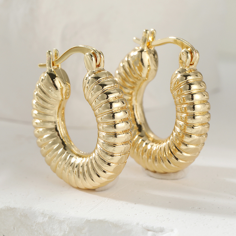 Women's Retro Hand Carved Round Dangle Earrings, Elegant