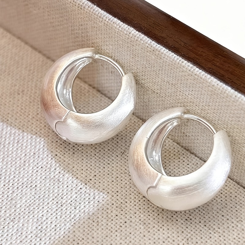 TEMU Genuine Frosted Brushed Hoop Earrings With A , Featuring Geometric Shapes And A Minimalist Style, Without Battery