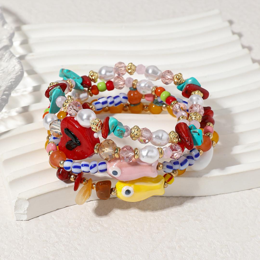 E-shop 4-teiliges Damen-Armband-Set im böhmischen Modestil mit lustigen Keramik-Fisch- Herz--Roçaille-Stretcharmbändern, für den , Urlaub Partys,