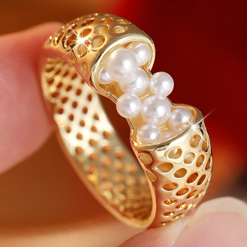 Women's Vintage Hollow Honeycomb Ring, Elegant Clustered Design