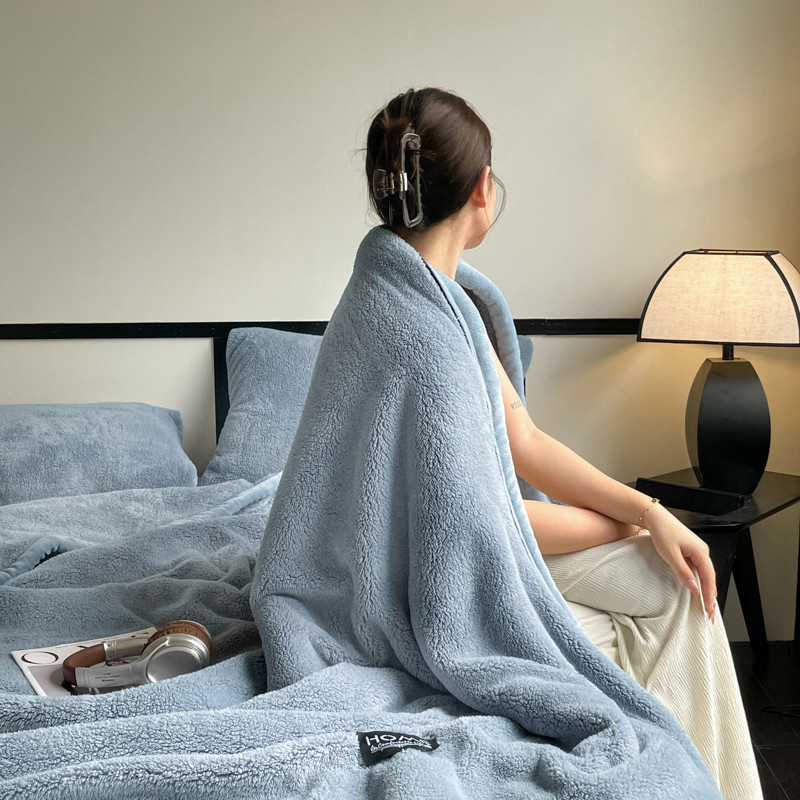 Image of 1/2pcs, Full-size Blankets, Blanket, Skin-friendly And Soft, Great For Self-use Or Gifting. Suitable For Living Room And Bedroom Use At Home. In Multiple Colors And Sizes