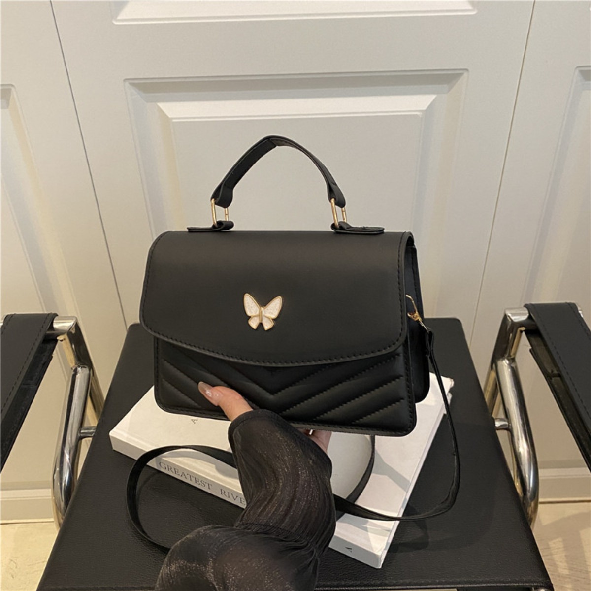 TEMU Women' Shoulder Bag, Retro Casual Texture Small Bag, Women's New Temperament Niche Single Shoulder Crossbody Bag Small Square Bag, Light Luxury