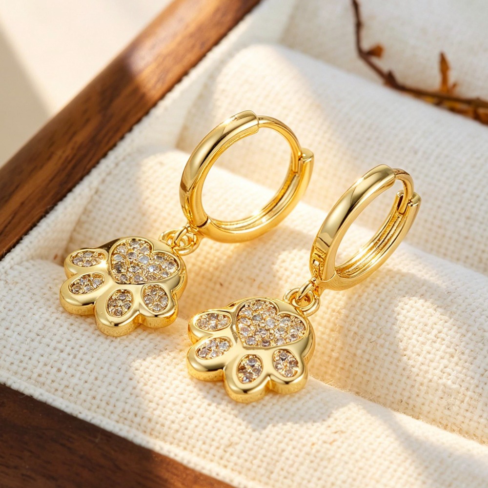 TEMU Cute Cat Claw Shape Earrings - Copper Inlaid Synthetic Zirconia Earrings, Exquisite, Fashionable And Simple High-end New Earrings - Not Easy To