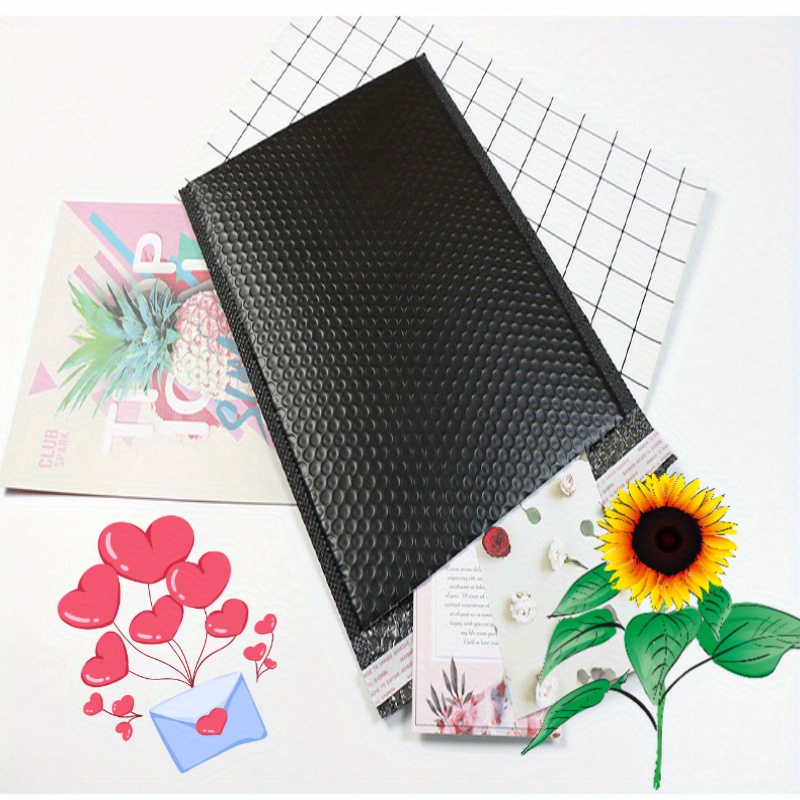Image of Black Padded Poly Mailer Envelopes Measuring 15x20cm (5.91x7.87 Inches) For Packaging And Mailing, Self-sealing, In Packs Of 100