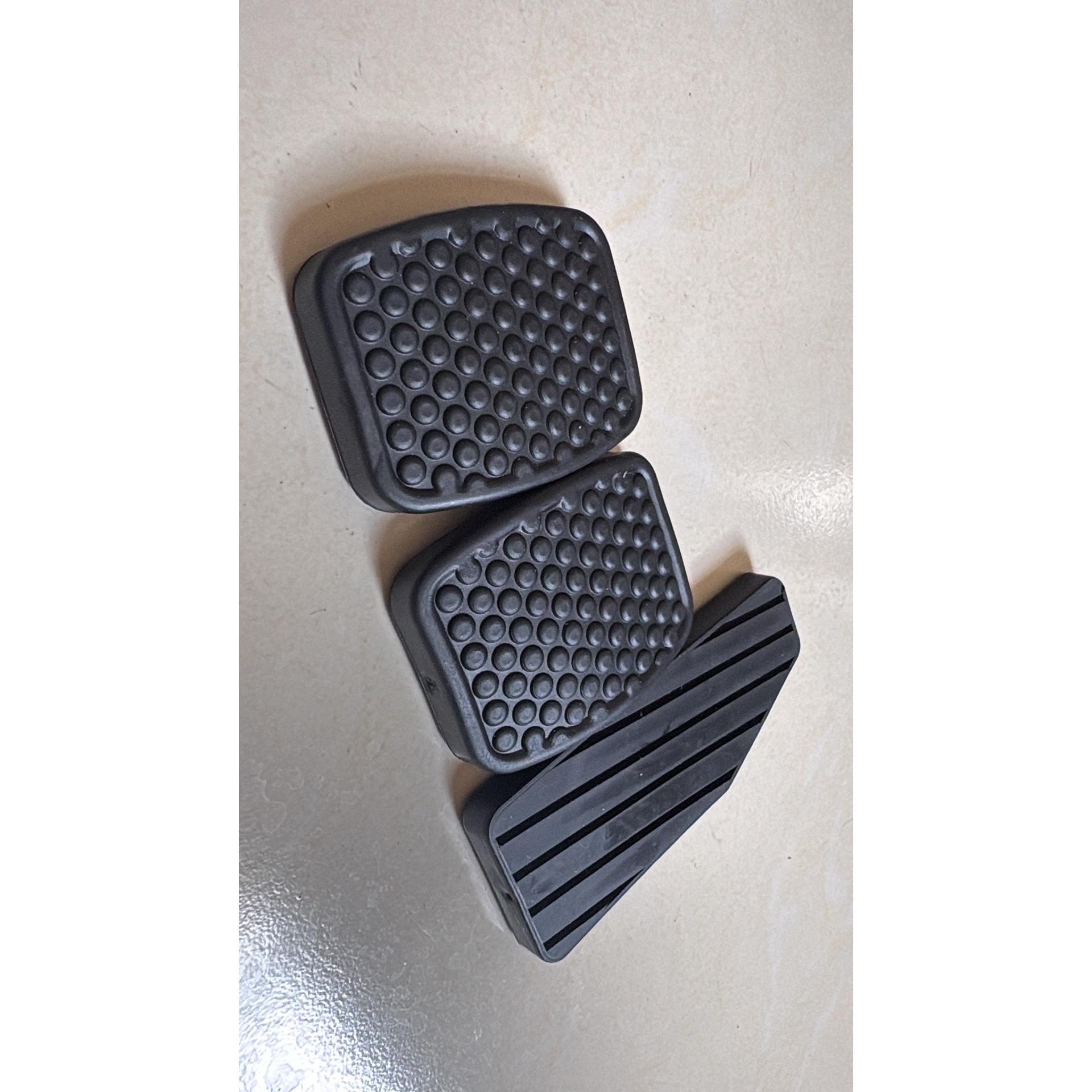 TEMU 3pcs Car Brake Pedal And Accelerator Pad Set, Universal Brake And Accelerator Pedal Rubber Covers | Anti-slip And Durable Synthetic Rubber And