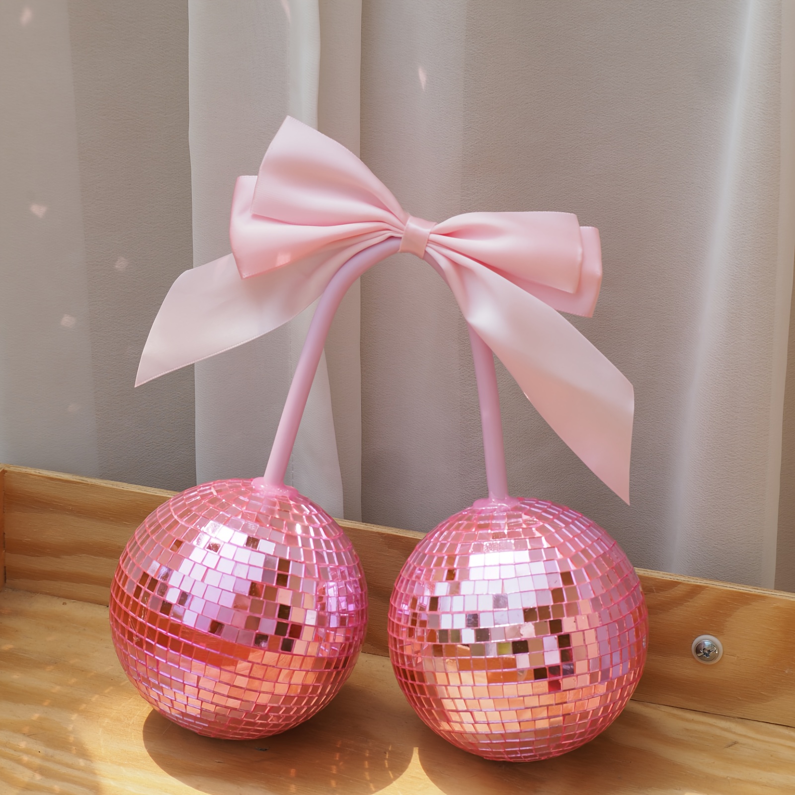 TEMU 【商品名】リボン ボール ペンダント、ピンク 反射球、ガールズ ホーム ウォール デコレーション、クリスマス パーティー 雰囲気 メント、ティブ ギフト