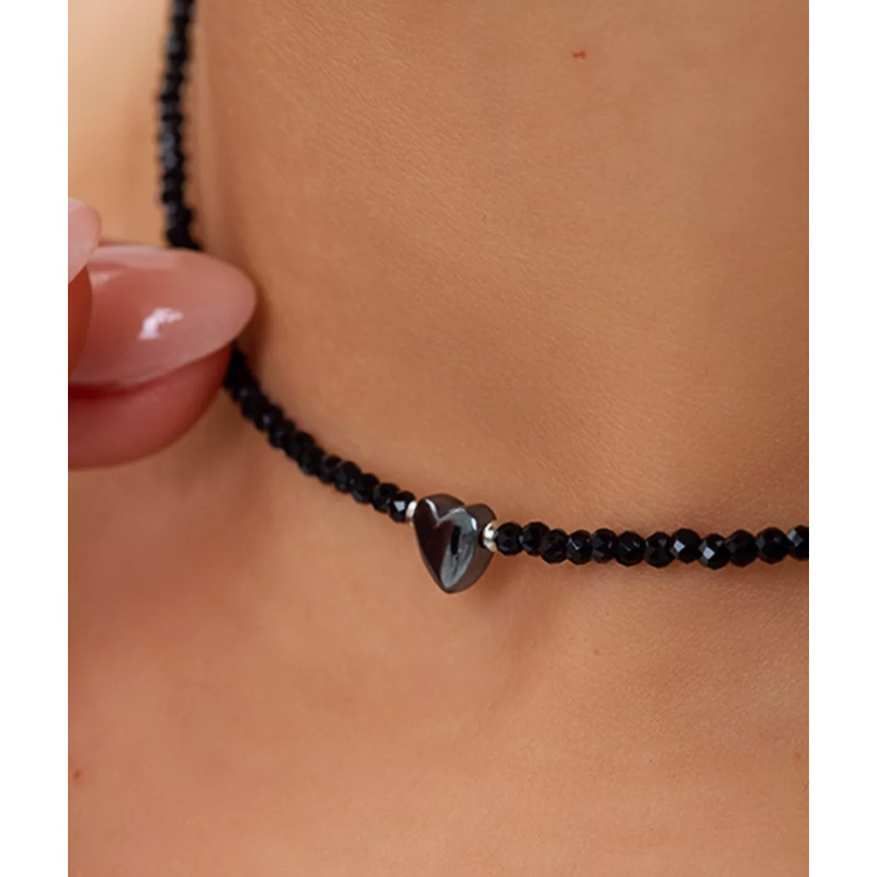 TEMU 1pc Women's Black Imitation Jade Heart Necklace - Glass Bead Collarbone Chain, Simple Elegant Design For Casual & Vacation Wear, Versatile