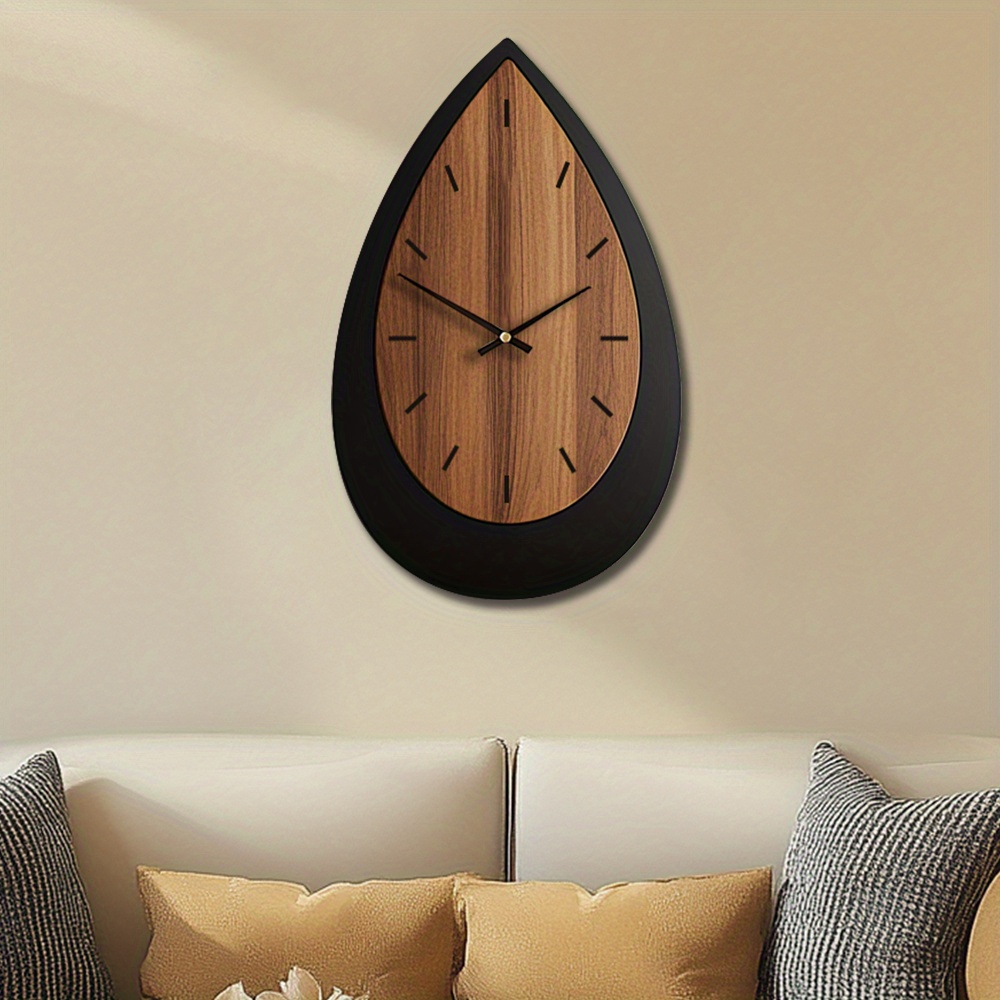 Artistic Silent Wall Clock Made of Decorative Wood in an Irregular Shape, Battery-Operated. Available in Sizes 14, 16, And 45.72 cm, This Vintage Wooden Clock Is Perfect for Home Decor in The Kitchen, Living Room, Bedroom, Or Office