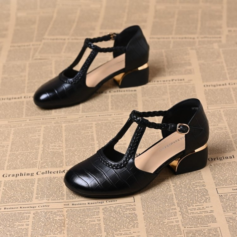 Image of 2026 New Style Women's Black Fashionable Versatile Comfortable Breathable Shoes With Golden Decorations, Block Heels For Workplace, Plus Sizes , Women Shoes