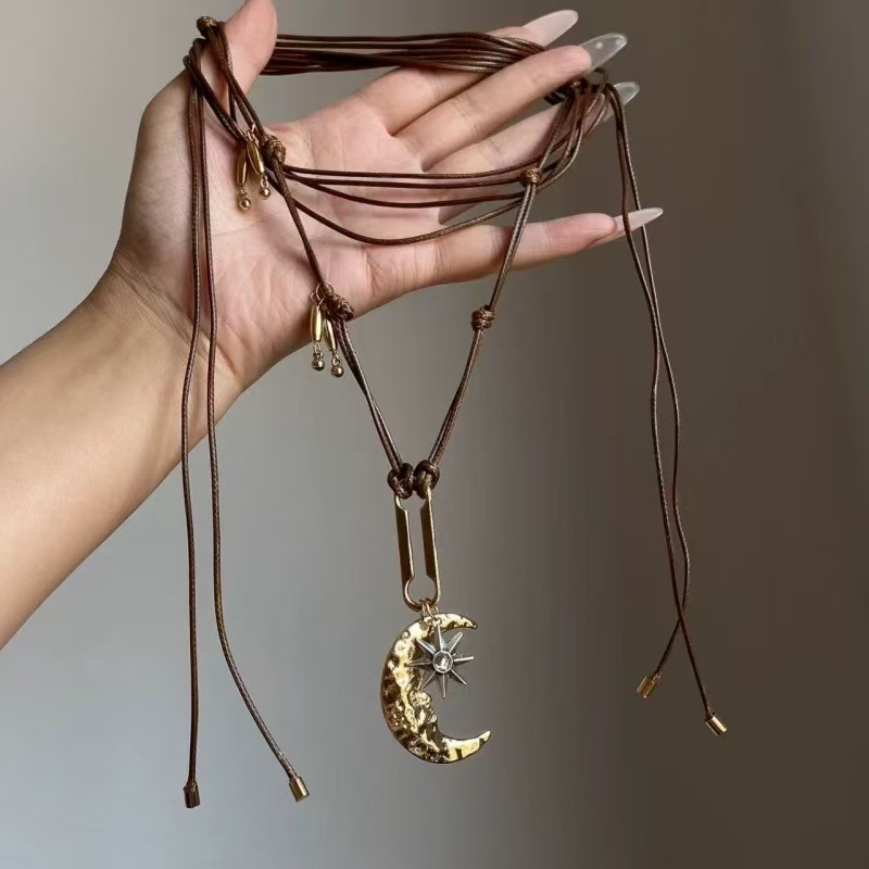 TEMU Elegant Style Moon -pointed Star Pendant Necklace For Women, Sweater Chain Accessory, Gifting And Wearing At Parties, , Valentine's Day Gift