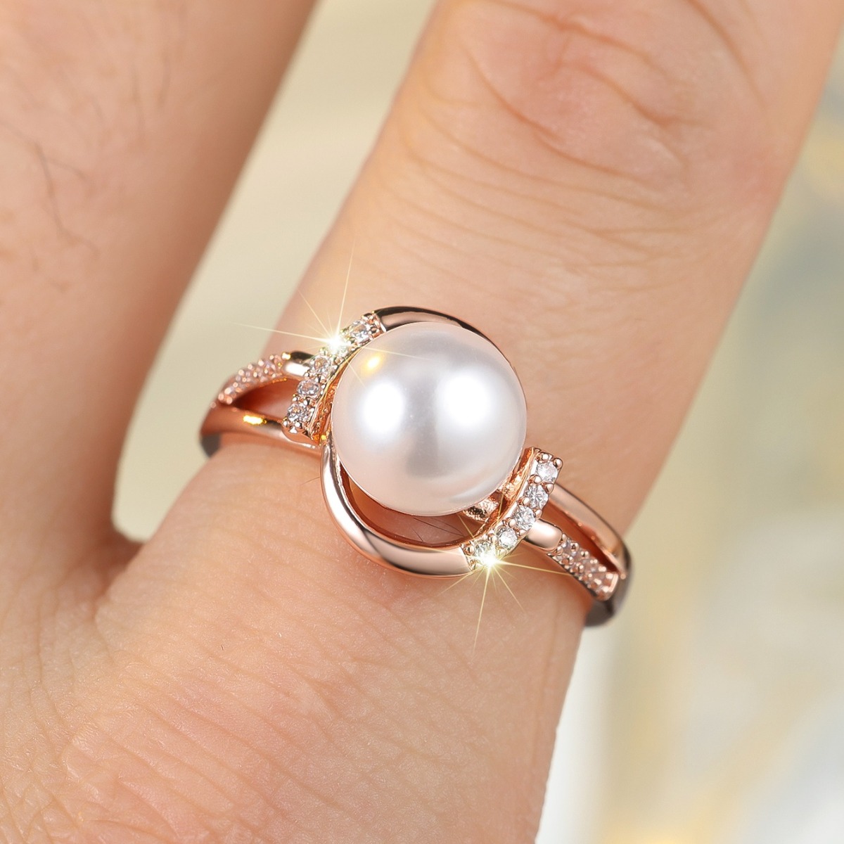 Men's Classic Wedding Style Round Zircon Ring