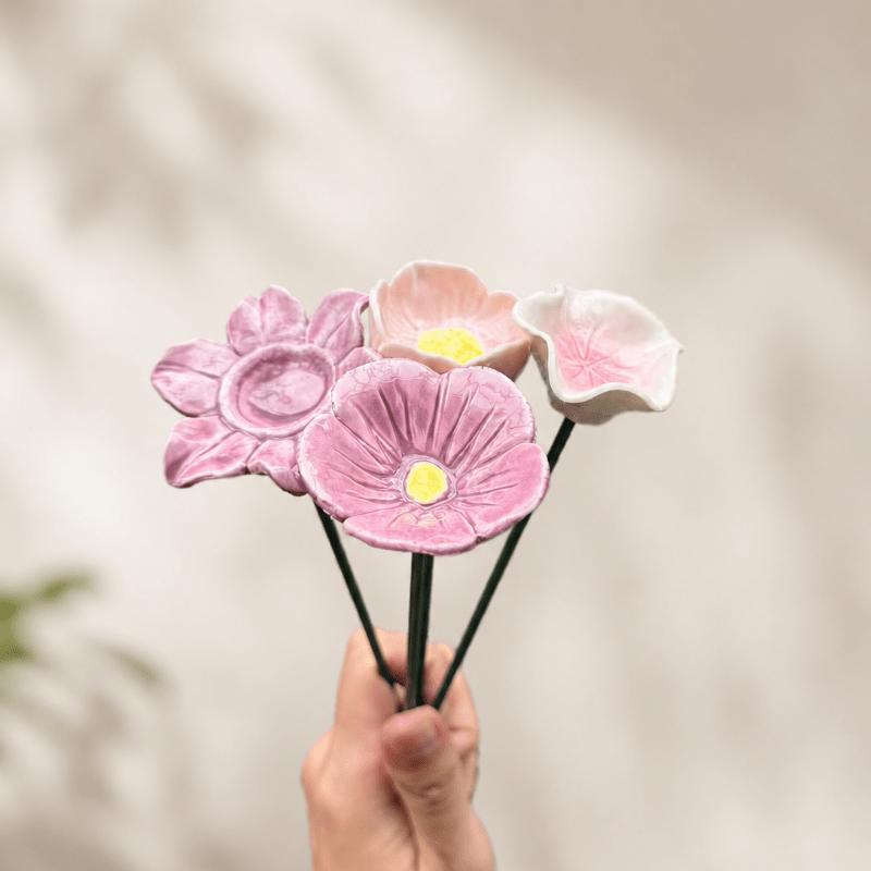 4pcs Ceramic Feeder Set, Hand-pinched Ceramic Flowers, Random Colors, Ceramic Feeding And Watering Devices, Water Feeder, Handmade Ceramic Feeding Set, Suitable For Outdoor Feeding, Bee