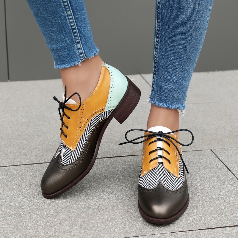 Image of Women's Vintage Oxford Brogue Lace-up Shoes - Round Toe Low Heel Dress Flats Suitable For Office, Work & Daily Wear, Suitable For , Autumn Winter Style, Casual To Professional Footwear, Women Shoes