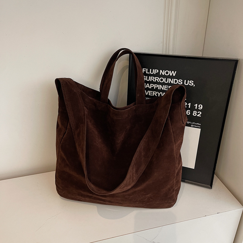 Image of Autumn And Winter Retro Fashion Outing Tote Bag For Women, New Large-capacity Easy Commuter Underarm Bag, High-end Temperament Lazy Style Crossbody Bag