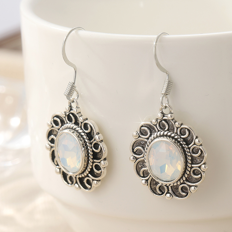 Vintage Bohemian Style Synthetic Zirconia Flower Earrings