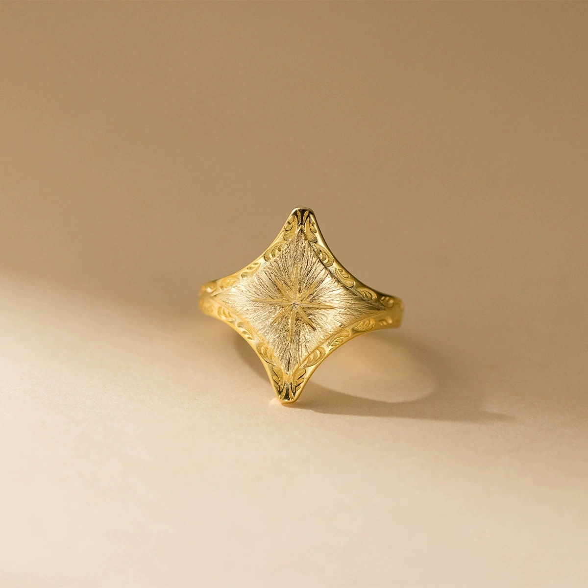 Elegant Vintage Copper Diamond-Shaped Ring for All Seasons