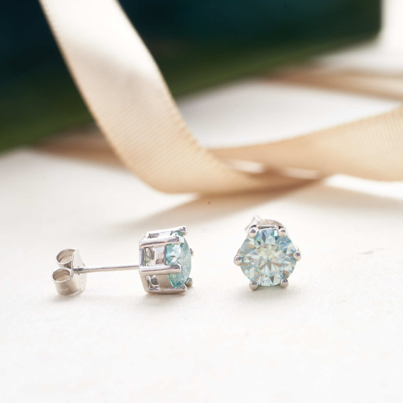 Women's 0.5/1/2/3 Carat Moissanite Stud Earrings in 925 Silver